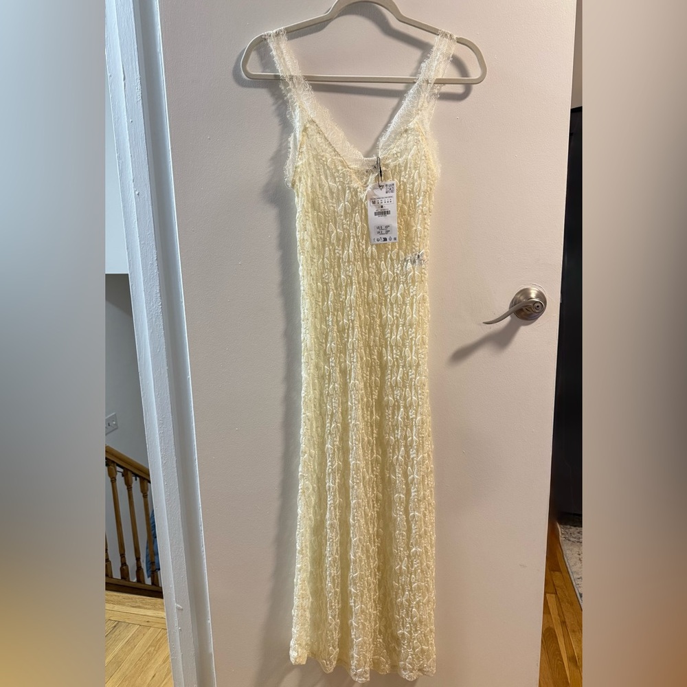 🆕 Zara Ivory Lace Dress